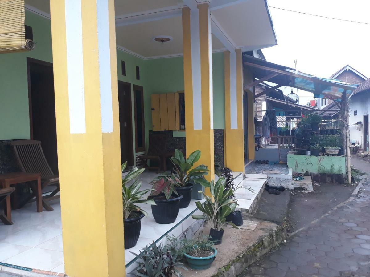 Ijen Mansjestic B&B Tamansuruh Exterior foto